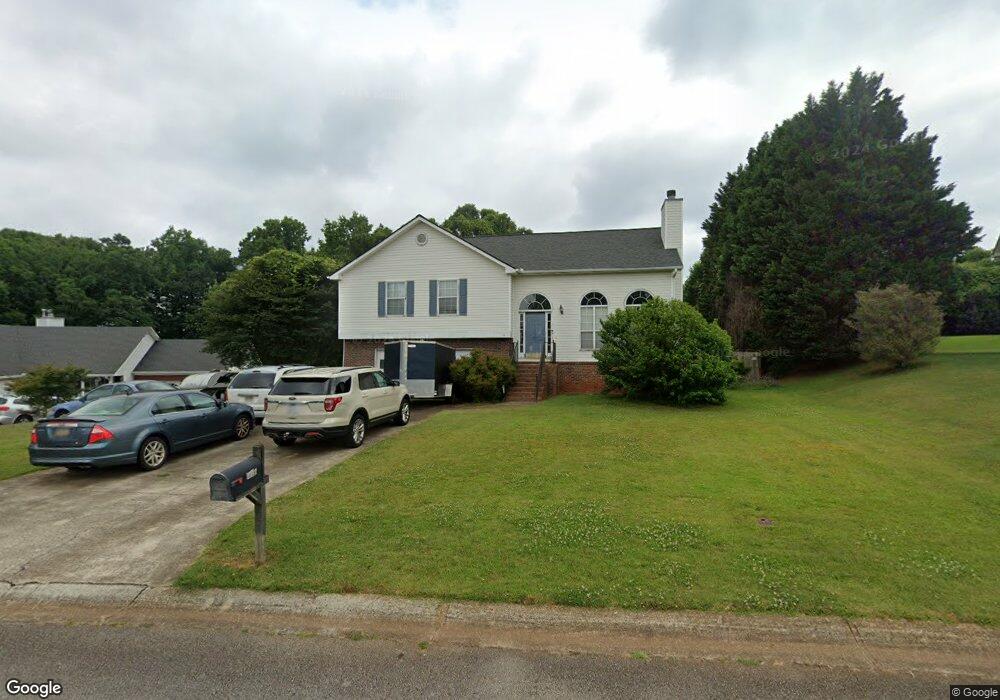 5407 Riverchase Dr, Flowery Branch, GA 30542 - photo 1