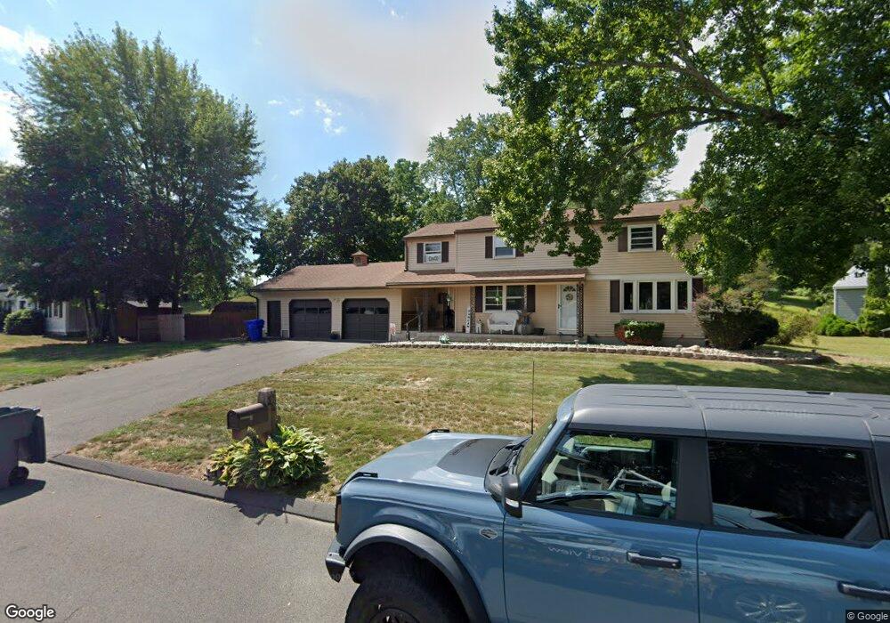 22 Sandpiper Rd, Enfield, CT 06082 - photo 1