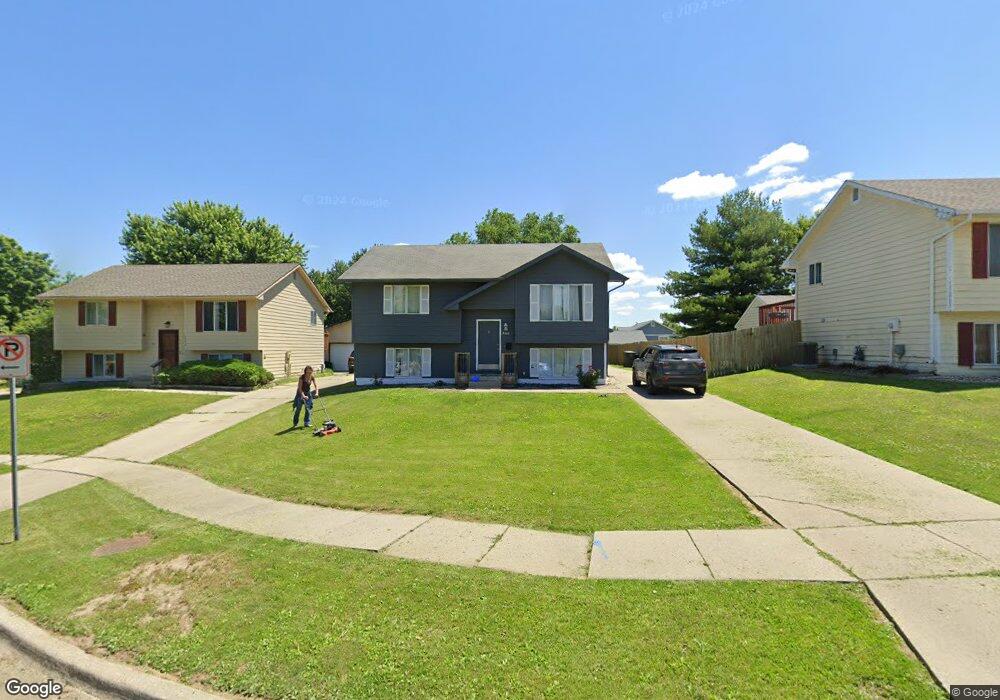 2447 SE 18th St, Des Moines, IA 50320 - photo 1
