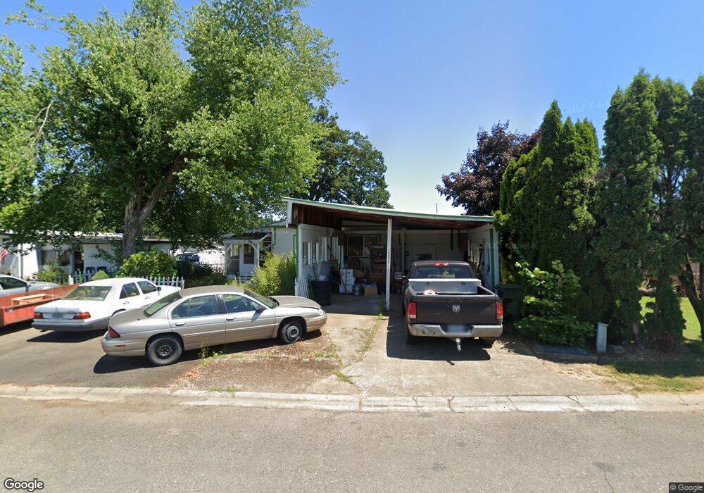 23670 Meadow Dr NE, Aurora, OR 97002 - photo 1