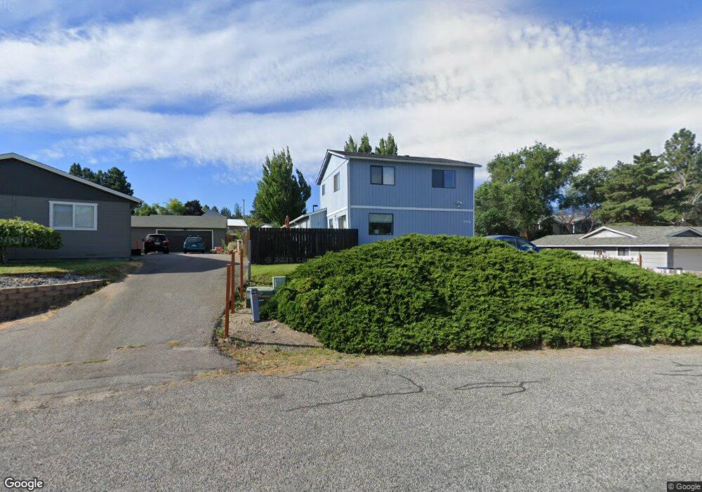 706 Degage St, East Wenatchee, WA 98802 - photo 1