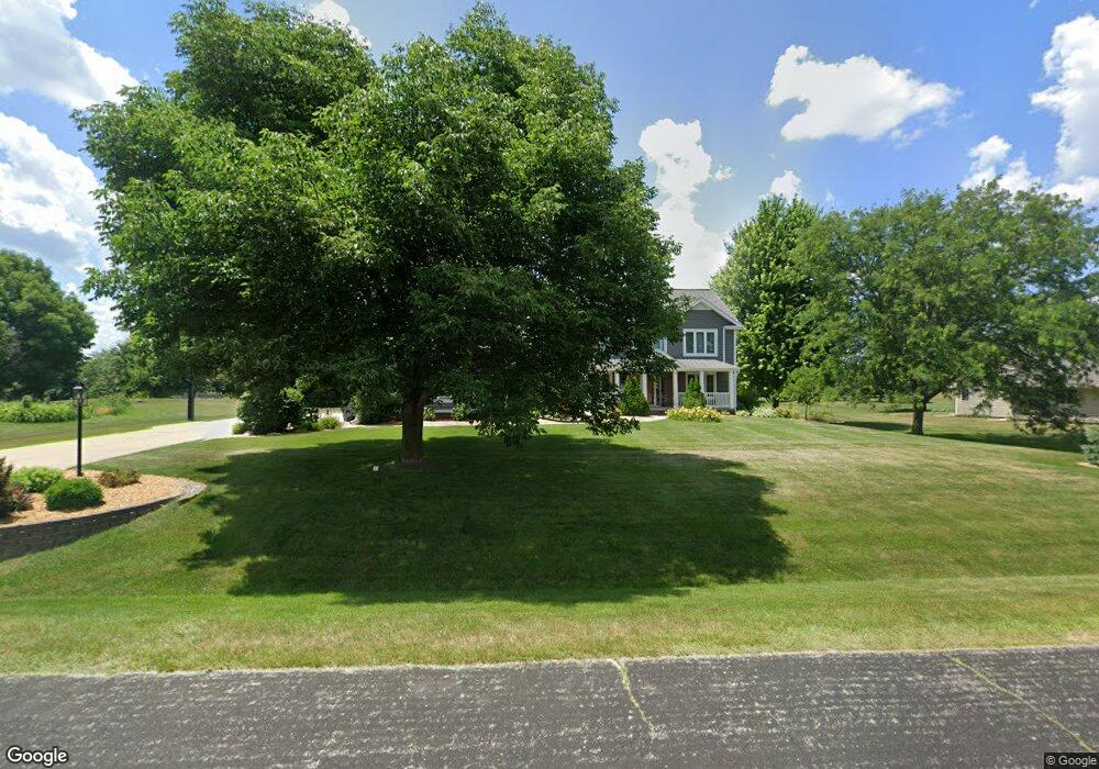 W278N5489 Hanover Hill Rd, Sussex, WI 53089 - photo 1