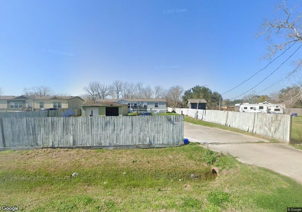 1025 County Road 712b, Alvin, TX 77511 - photo 1