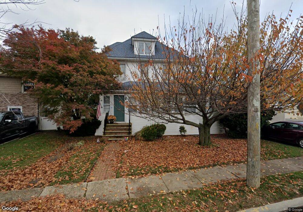 621 Waukena Ave, Oceanside, NY 11572 - photo 1