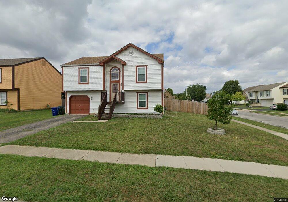 2220 Golden Leaf Ln, Columbus, OH 43223 - photo 1