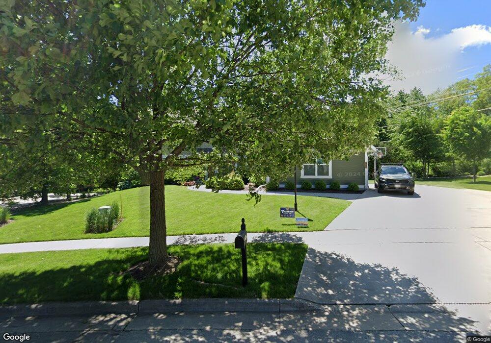 520 Sanctuary Ln, Delafield, WI 53018 - photo 1