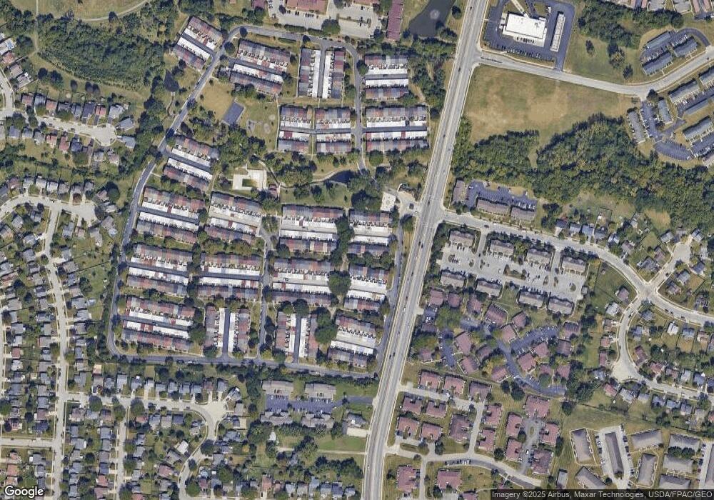 581 Simbury St, Columbus, OH 43228 - photo 1