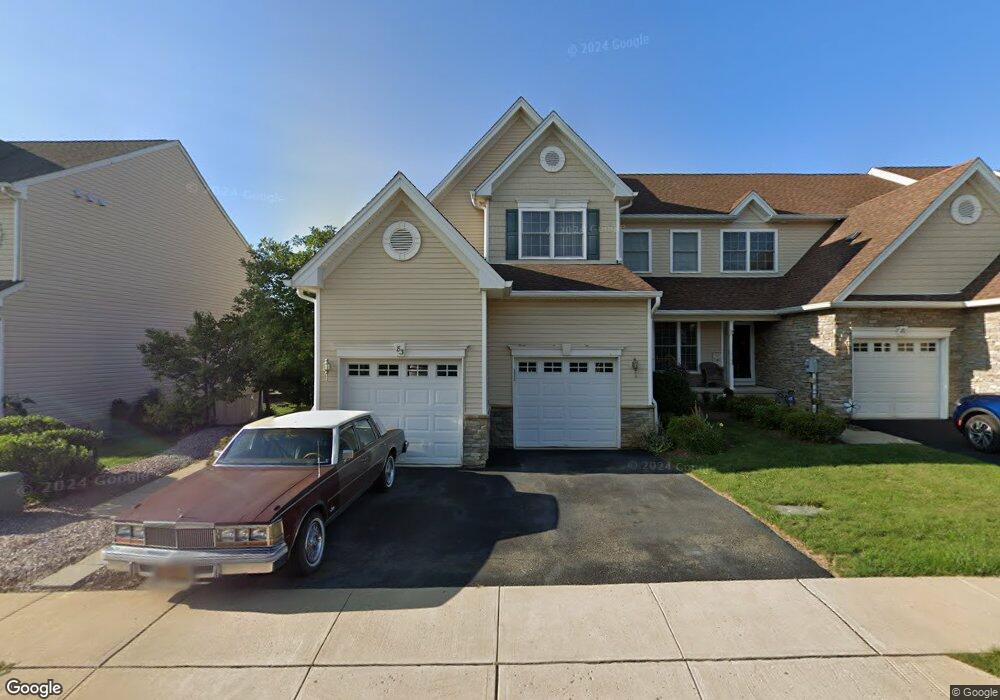 83 Washington Square Cir, Washington, NJ 07882 - photo 1