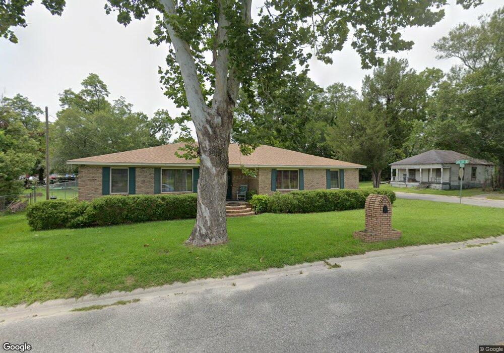 411 5th St NW, Moultrie, GA 31768 - photo 1