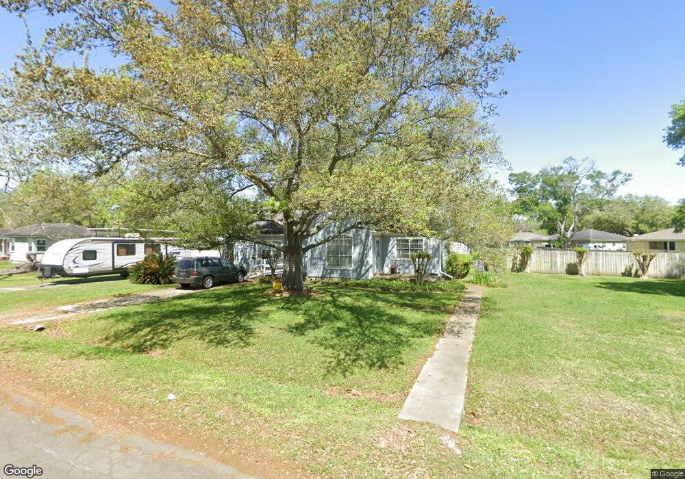 3229 13th St, Bay City, TX 77414 - photo 1