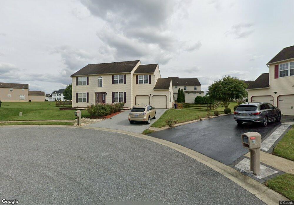 908 Eider Ct, New Castle, DE 19720 - photo 1