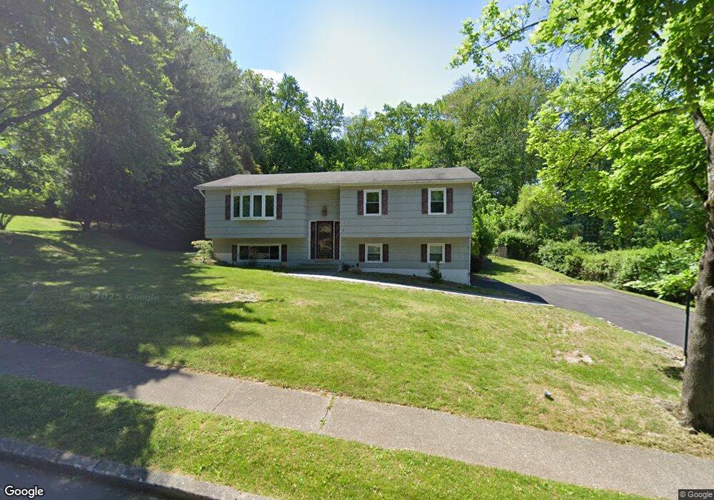 8 Reina Ln, Valley Cottage, NY 10989 - photo 1