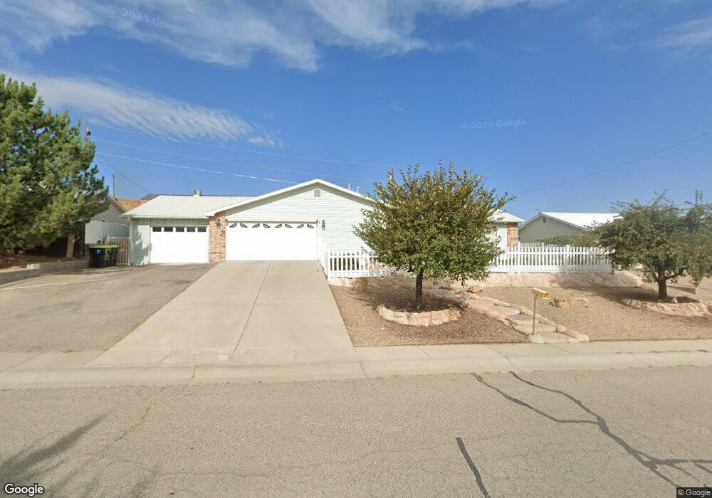 1303 Plumtree Cir, Bloomfield, NM 87413 - photo 1