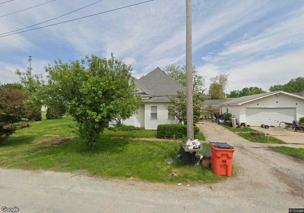 1704 Walnut Ave, Mattoon, IL 61938 - photo 1