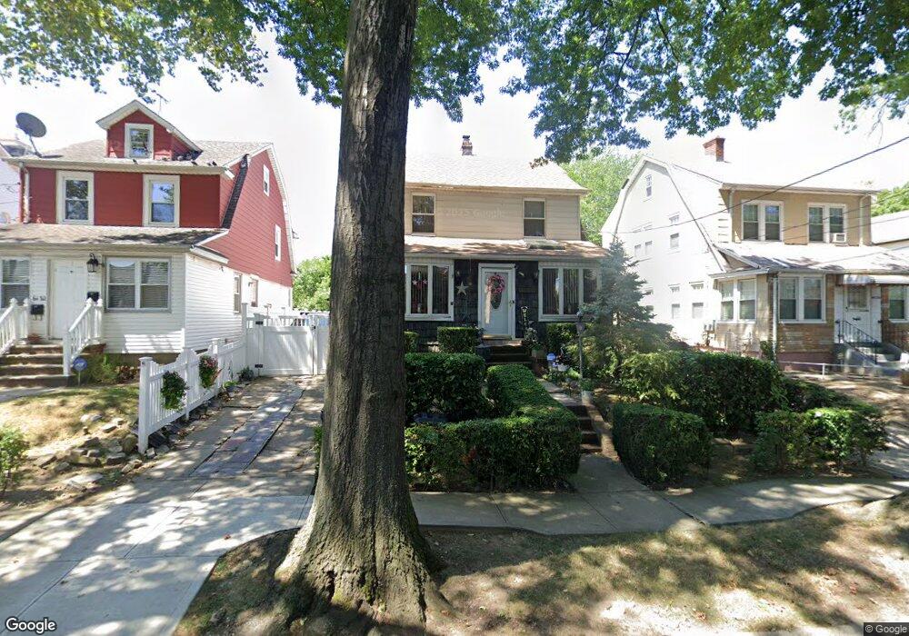 6128 163rd St, Fresh Meadows, NY 11365 - photo 1