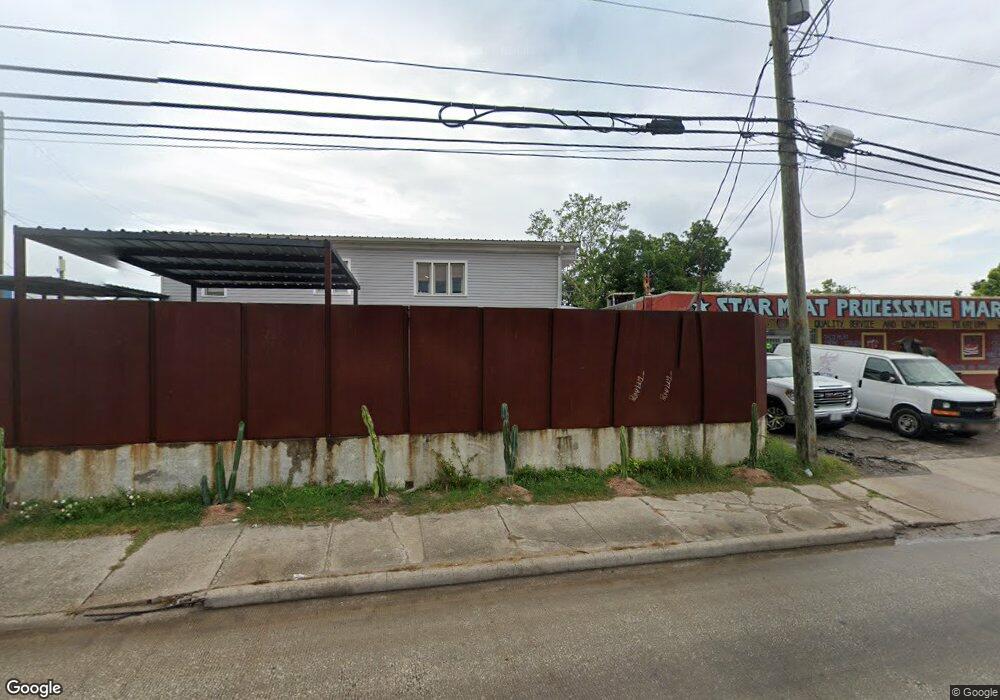 702 Marcella St, Houston, TX 77091 - photo 1