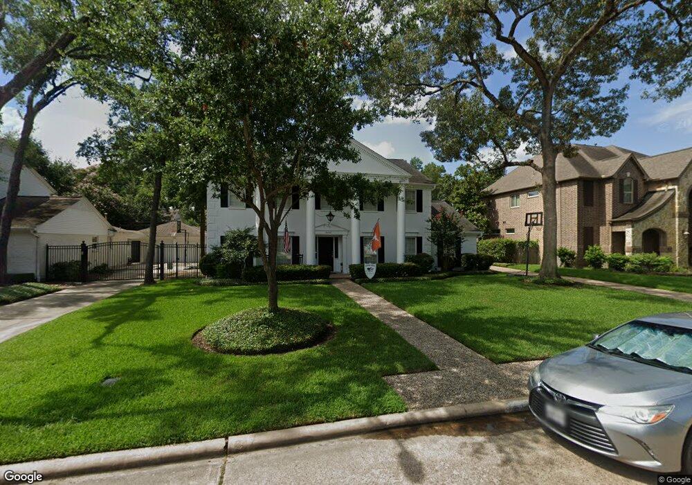 13407 Saint Marys Ln, Houston, TX 77079 - photo 1