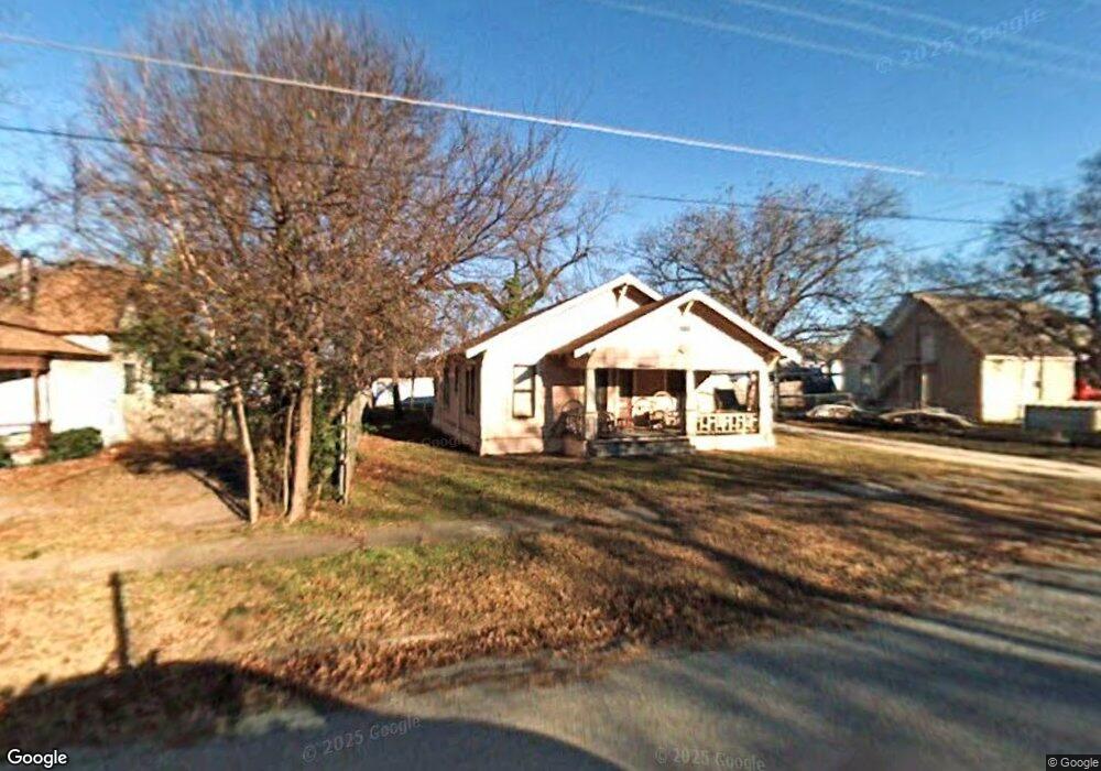 106 W Latimer St, Ennis, TX 75119 - photo 1