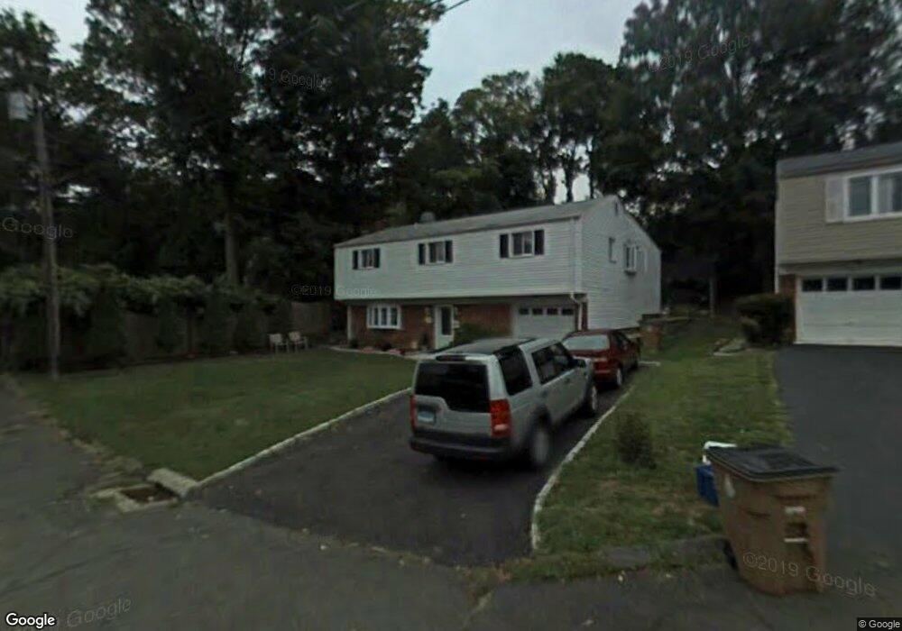 49 Dorset Ln, Stamford, CT 06907 - photo 1