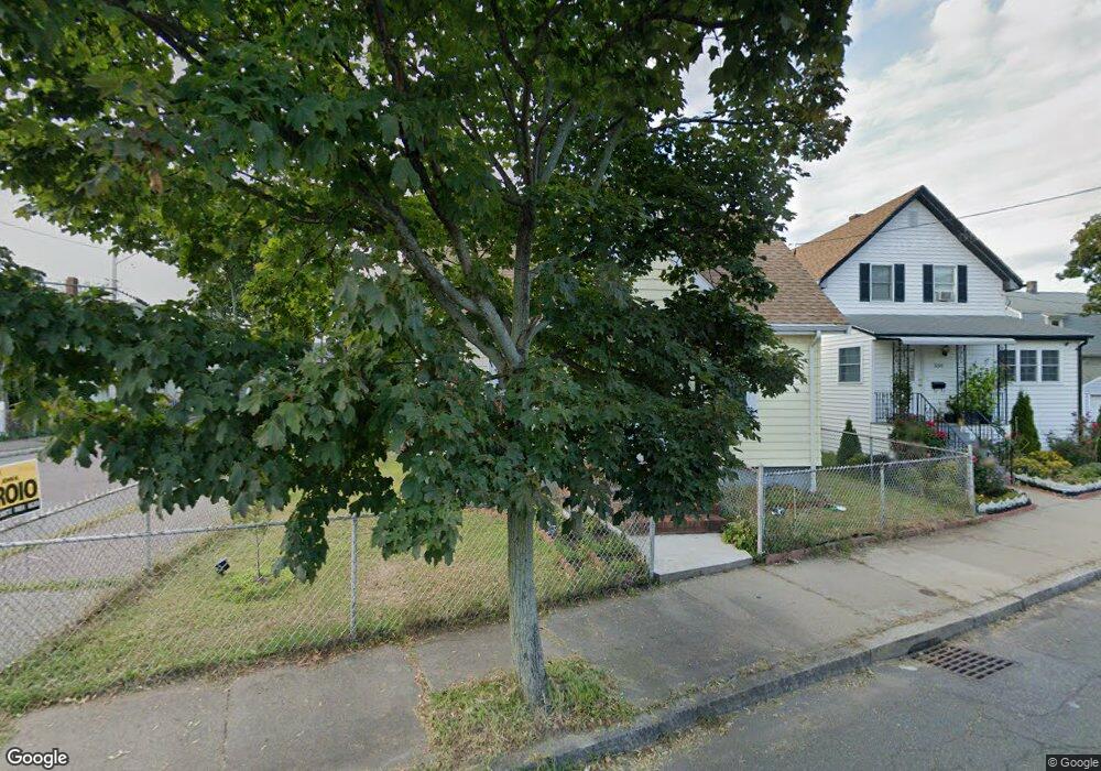 334 Lynn St, Malden, MA 02148 - photo 1