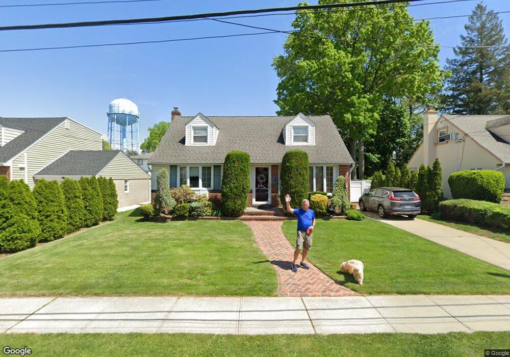 974 Maple Dr, Franklin Square, NY 11010 - photo 1