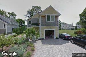 15 Elm St, Jamestown, RI 02835