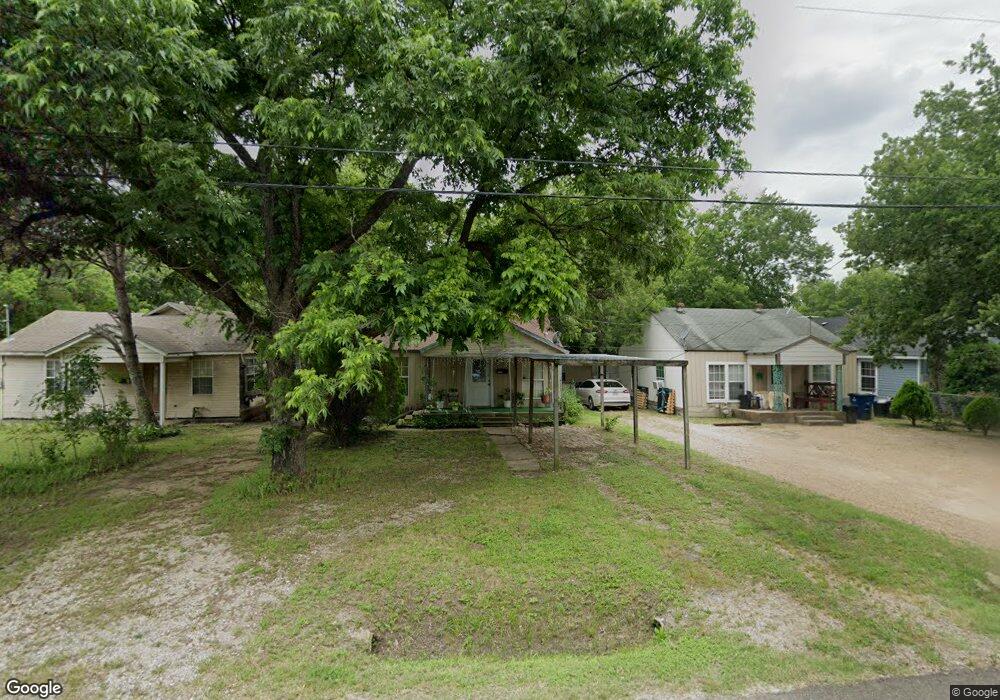 703 S Mckinney St, Ennis, TX 75119 - photo 1