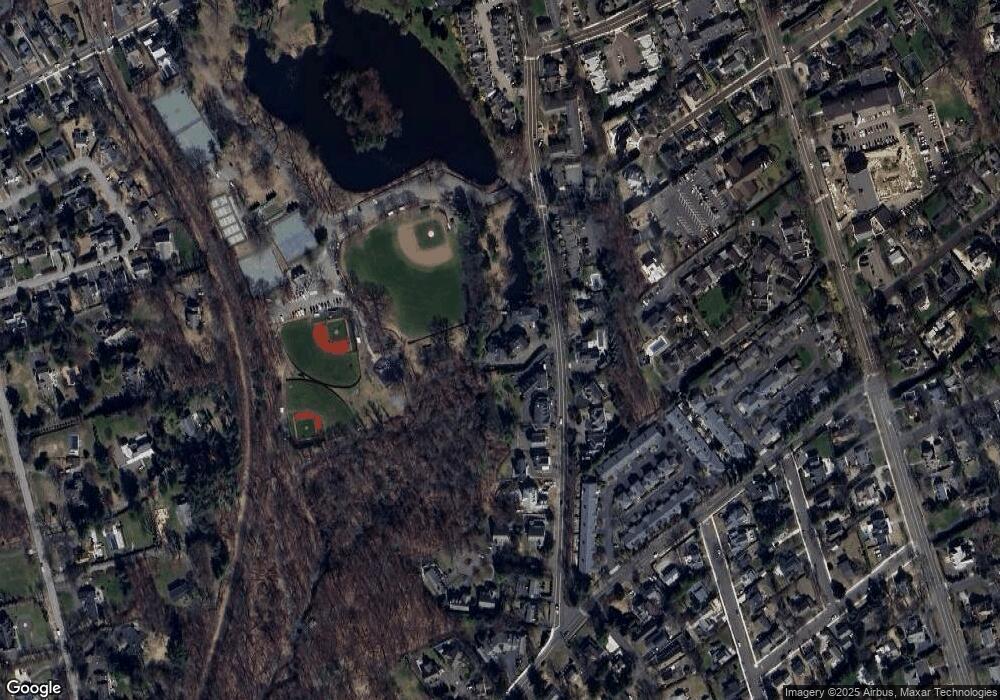 279 Park St unit B, New Canaan, CT 06840 - photo 1