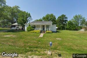 109 E 3rd St, Laredo, MO 64652