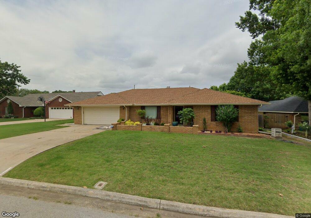 1007 Surrey Dr, Ardmore, OK 73401 - photo 1