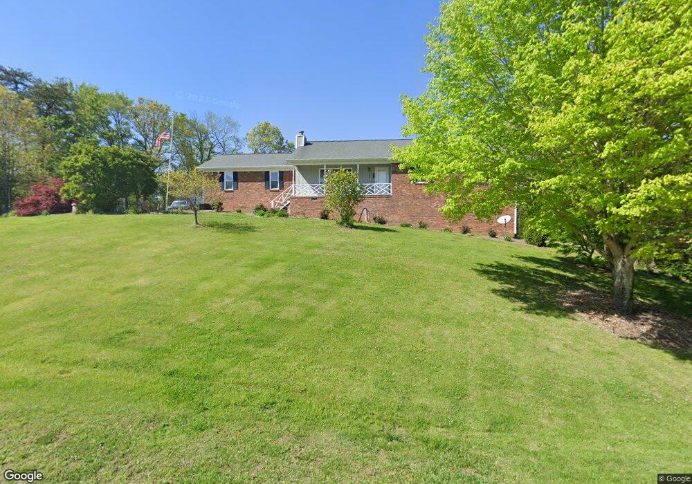 4008 S Fairway Dr, Greensboro, NC 27407 - photo 1