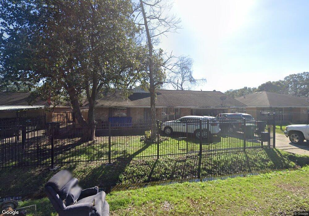 806 Pennington St, Houston, TX 77022 - photo 1