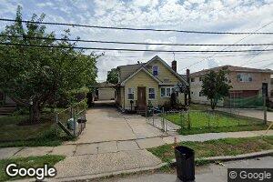 1265 Dekoven St, Rockville Centre, NY 11570