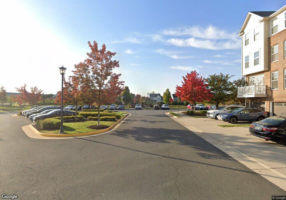 0 Laureldale Terrace unit . LO8687998, Chantilly, VA 20152 - photo 1