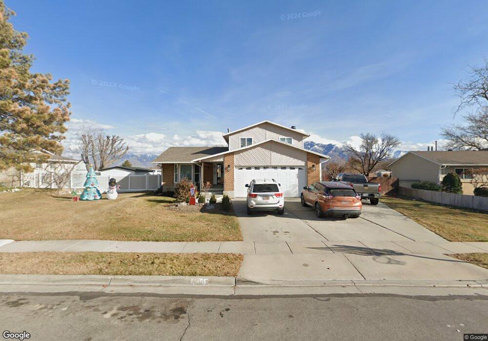 12393 S 2320 W, Riverton, UT 84065 - photo 1