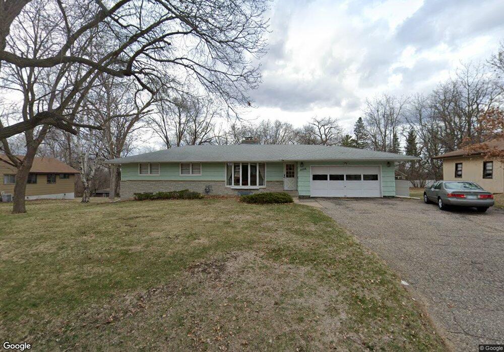 15216 Skyview Dr, Minnetonka, MN 55345 - photo 1