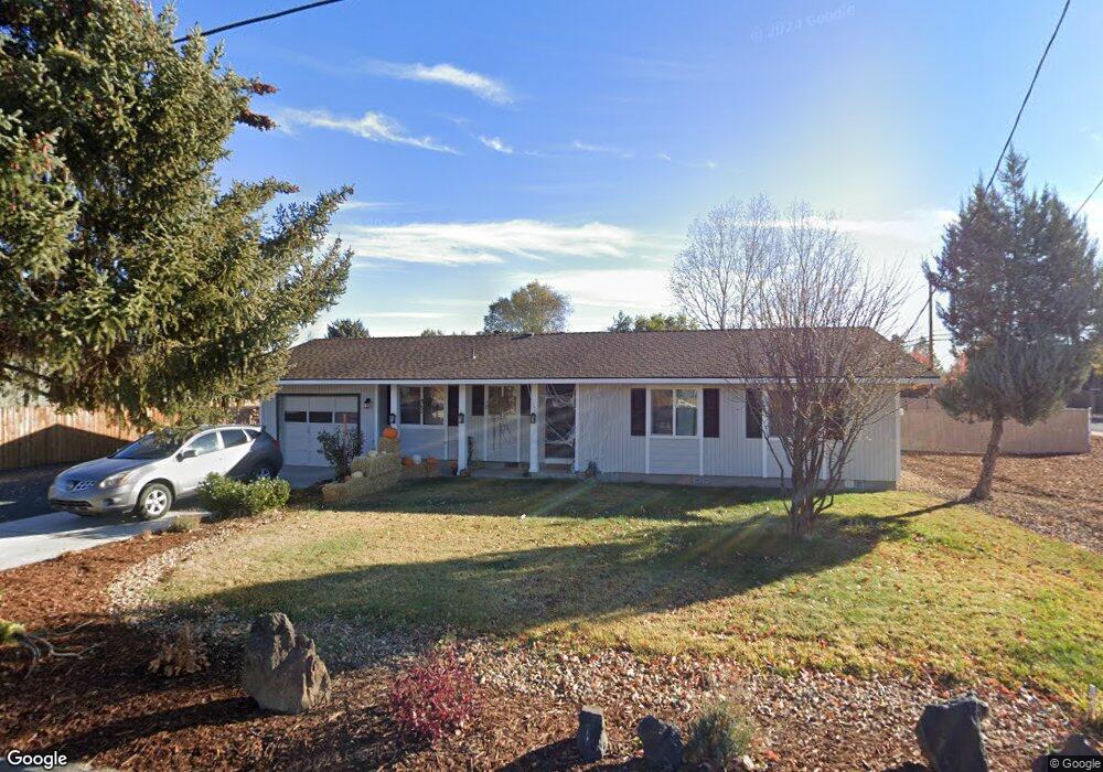 3062 SW 28th St, Redmond, OR 97756 - photo 1