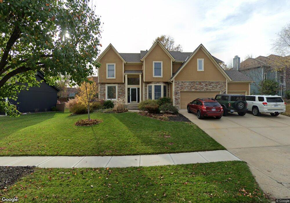 5204 Payne St, Shawnee, KS 66226 - photo 1