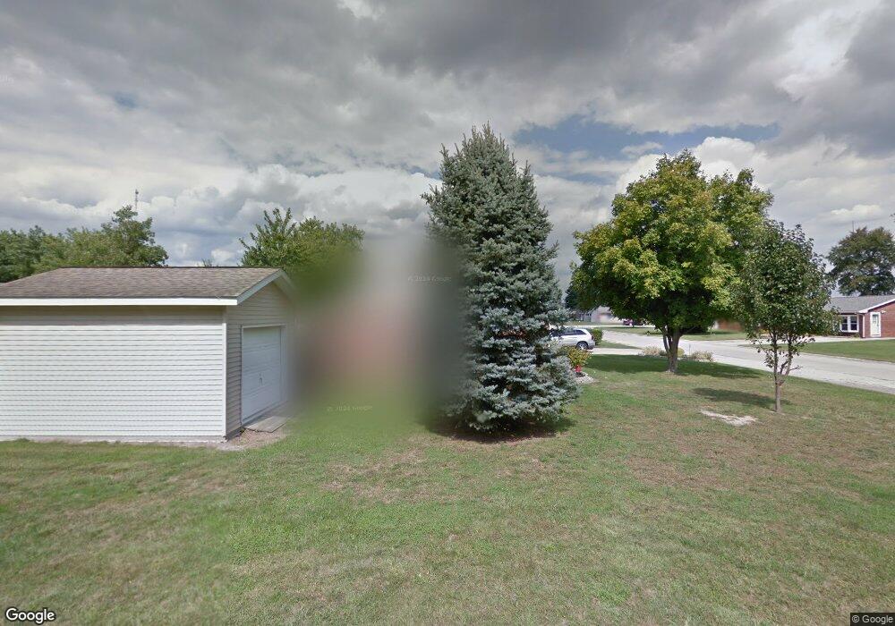 1075 Dutchman Ln, Seymour, IN 47274 - photo 1