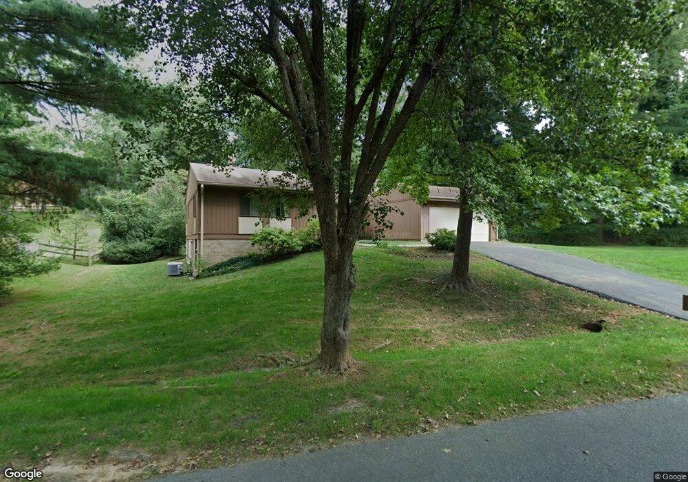 11401 Brandy Hall Ln, North Potomac, MD 20878 - photo 1