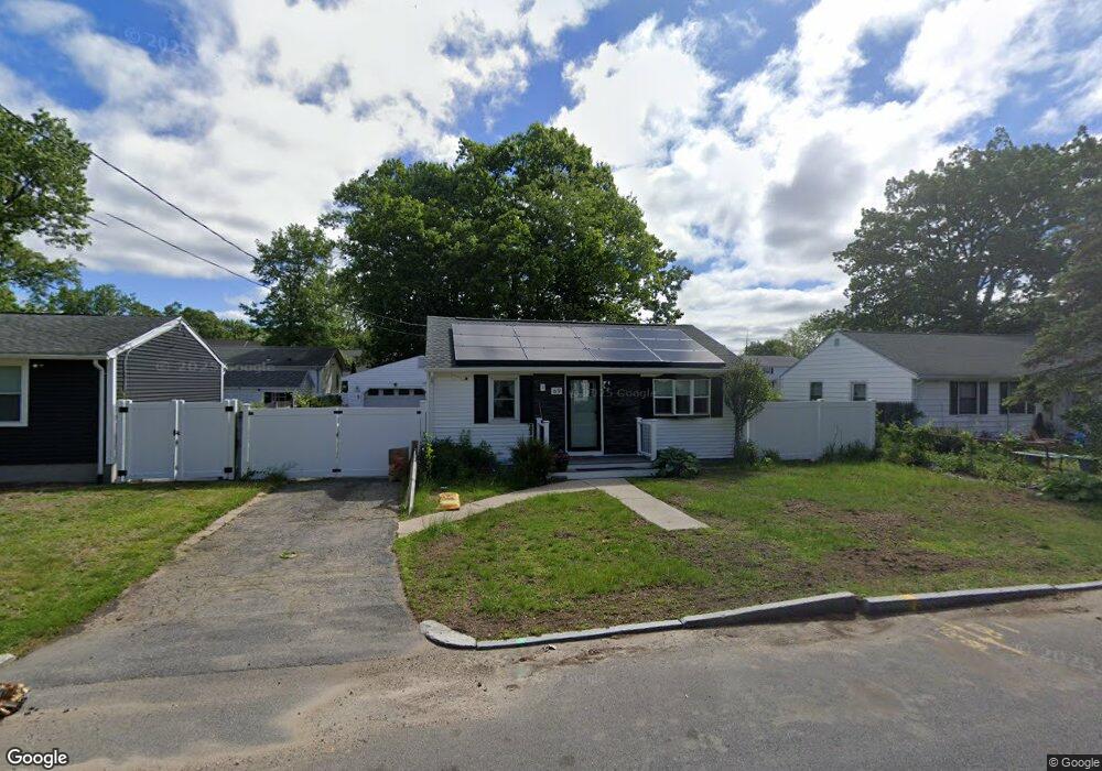 69 Pelham St, Springfield, MA 01109 - photo 1