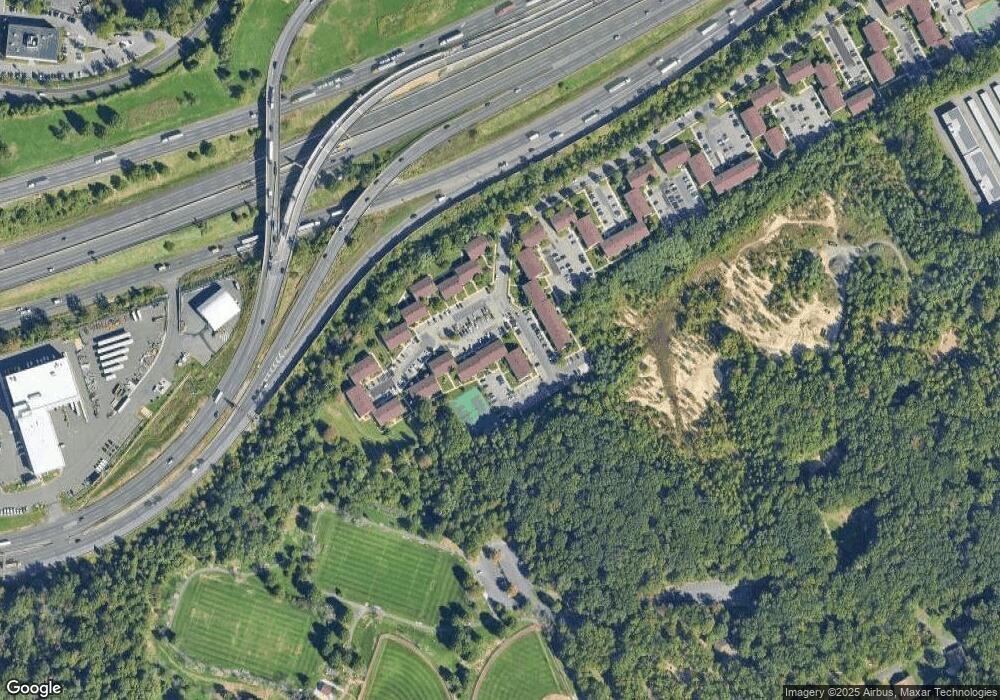 840 Cricket Ln, Woodbridge, NJ 07095 - photo 1