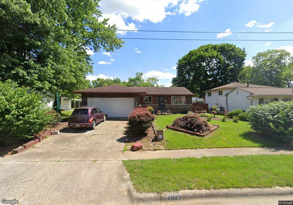 4849 Bromsgrove Ct, Columbus, OH 43232 - photo 1