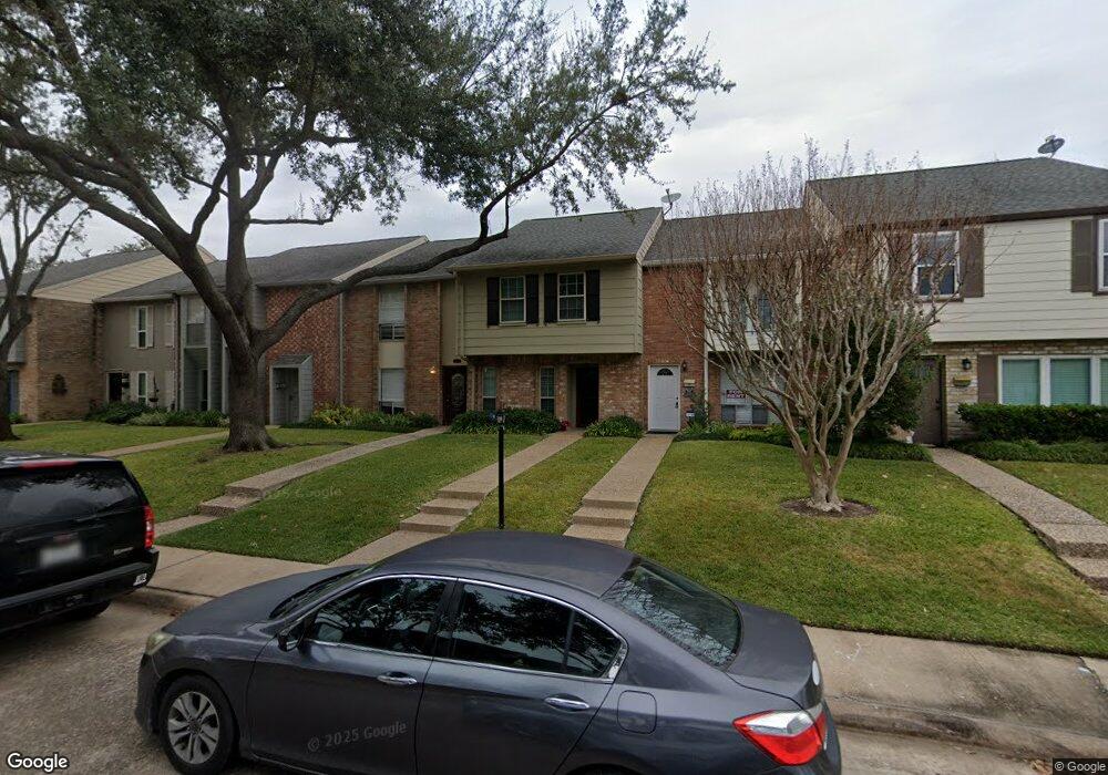 10262 Longmont Dr unit 41, Houston, TX 77042 - photo 1