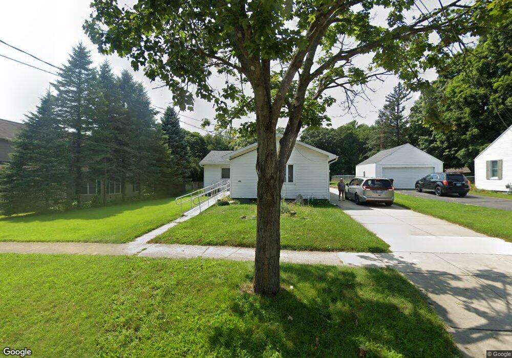 559 N Madison St, Marshall, MI 49068 - photo 1