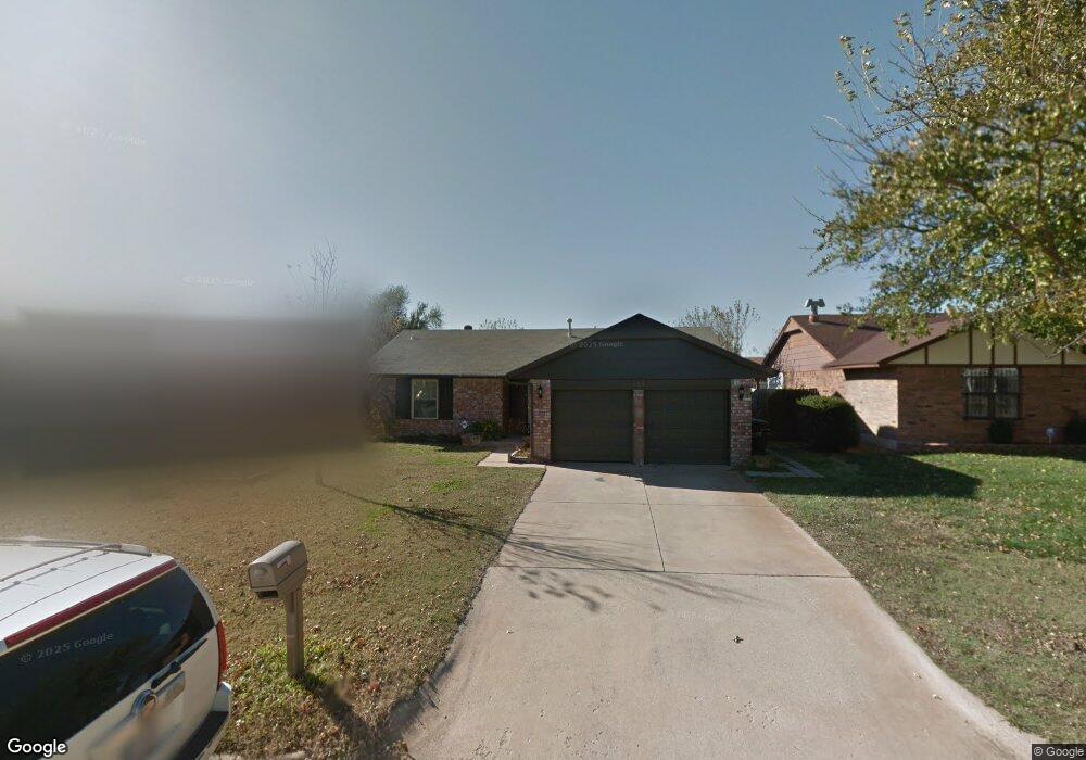 209 N Morgan Dr, Moore, OK 73160 - photo 1