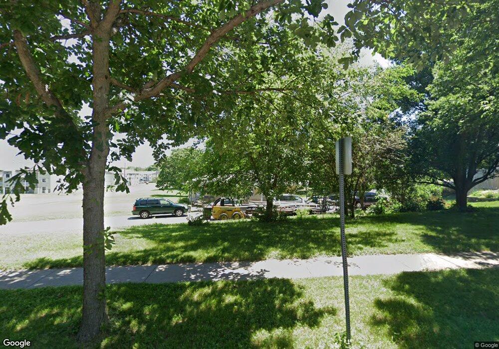 2051 Evergreen Ave, Des Moines, IA 50320 - photo 1