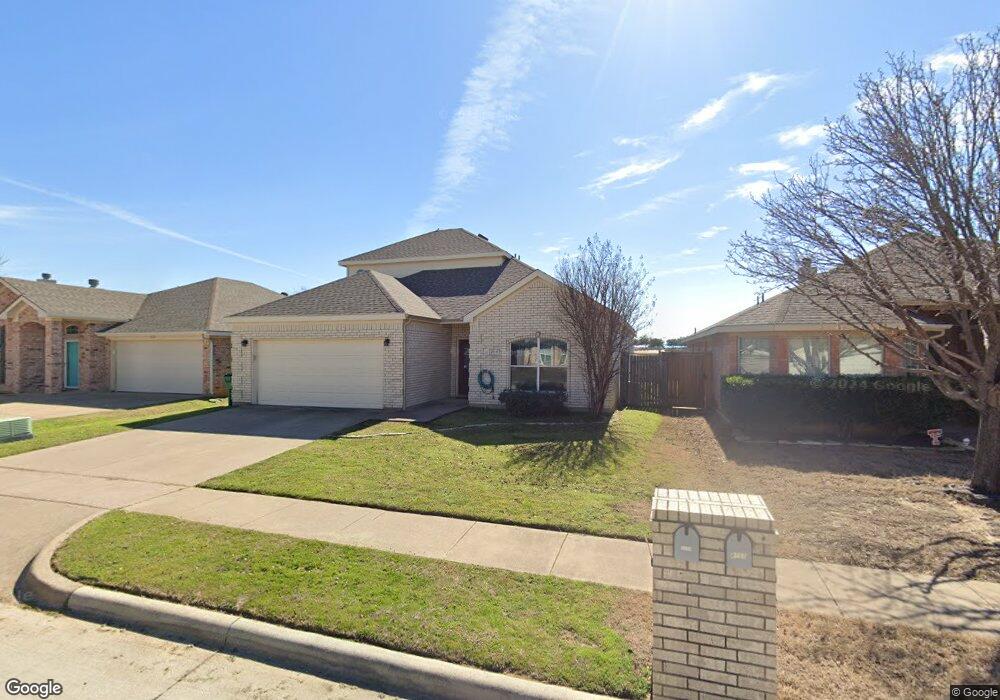 4719 Topaz Ln, Granbury, TX 76049 - photo 1
