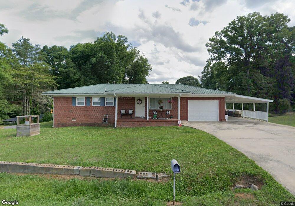 4516 Wahoo Dr, Gainesville, GA 30506 - photo 1