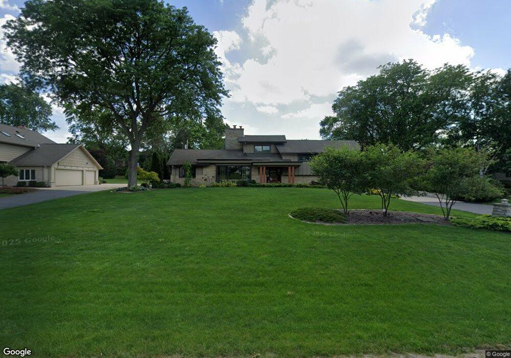 13165 Wrayburn Rd, Elm Grove, WI 53122 - photo 1